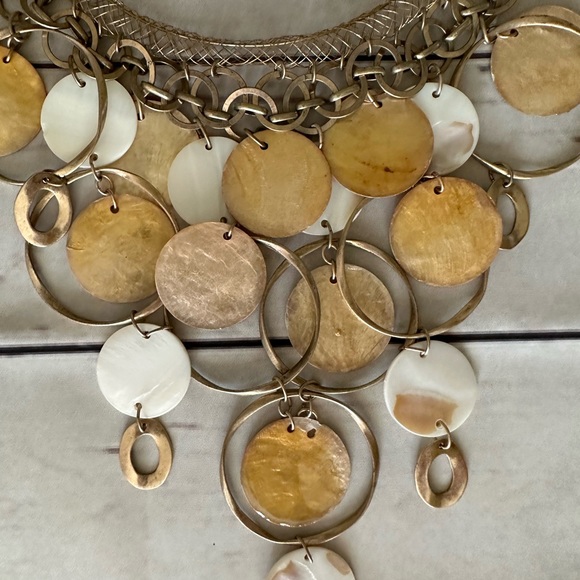 Chico’s Gold/Tan and Ivory Shell Disc Collar Necklace - Picture 2 of 3